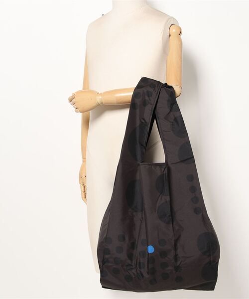 392plusm ECO Bag BIG maru ブラック 持った状態