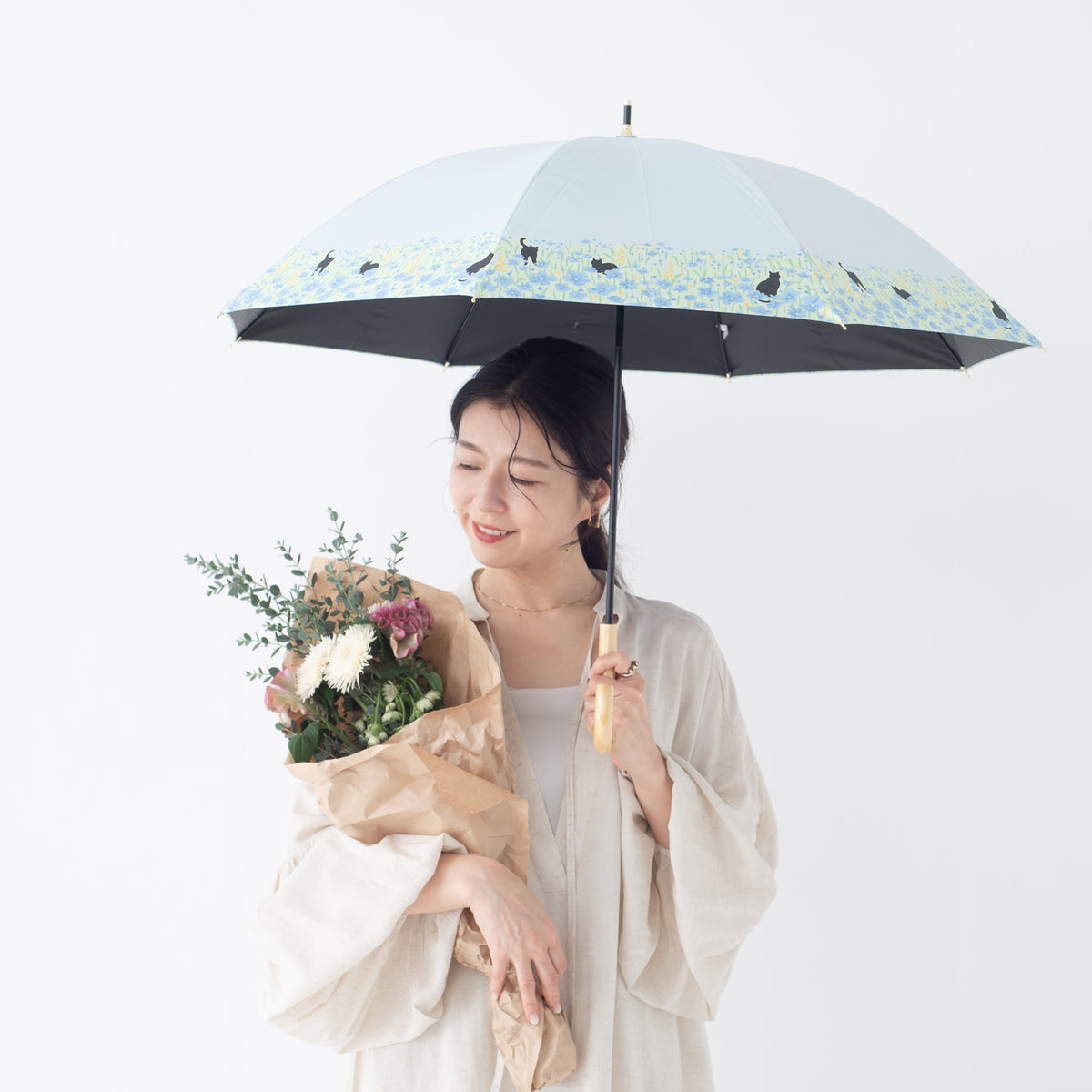 お花畑と猫｜遮光・遮熱 手開き｜晴雨兼用 長傘 50cm