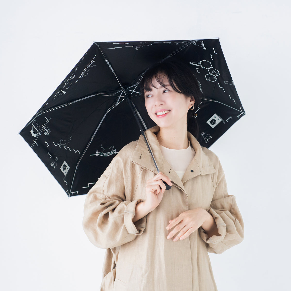 猫｜遮光・遮熱 5段スクエア｜晴雨兼用 折りたたみ傘 47cm