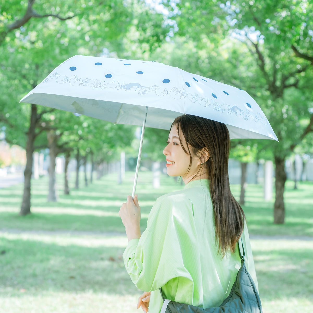 猫と水玉｜遮光・遮熱 耐風｜晴雨兼用 折りたたみ傘 55cm