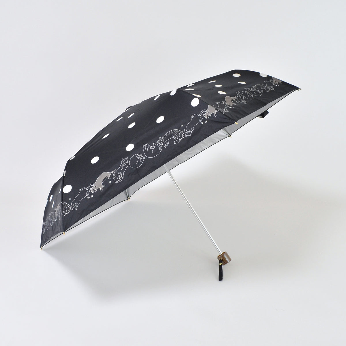 猫と水玉｜遮光・遮熱 耐風｜晴雨兼用 折りたたみ傘 55cm