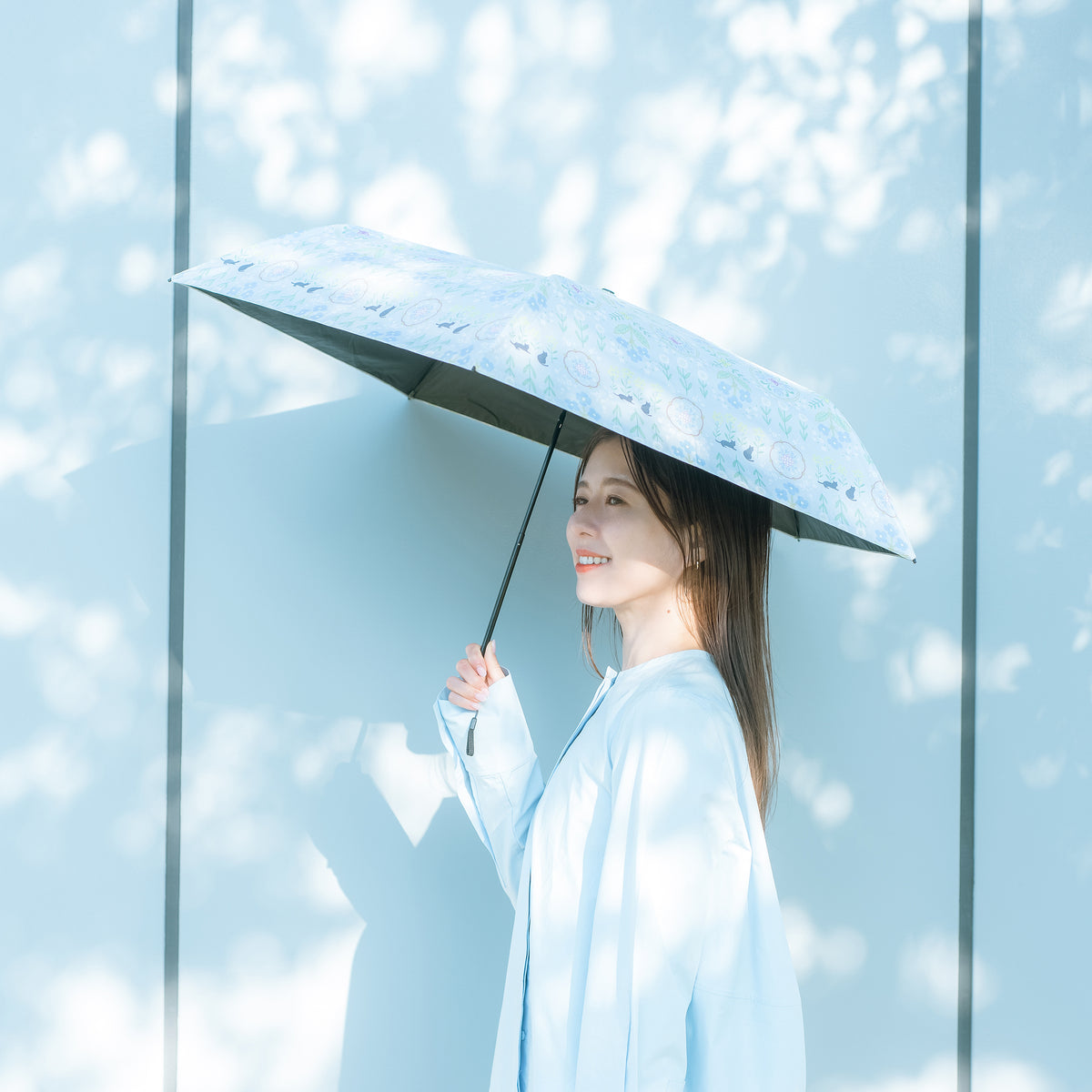 花文様・猫｜遮光・遮熱 軽量｜晴雨兼用 折りたたみ傘 50cm（トートバッグ付）