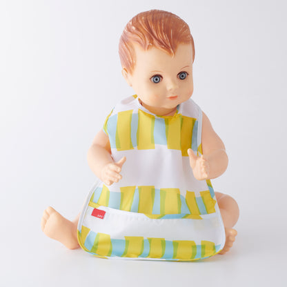 392plusm BABY BIB セロファン イエロー 着用イメージ
